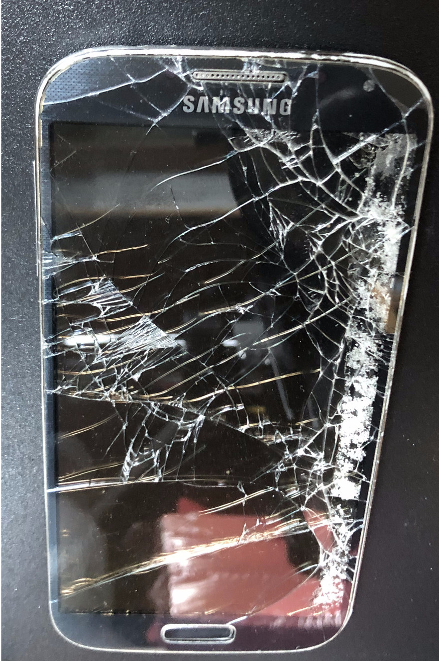 Cracked Samsung Galaxy S4 display